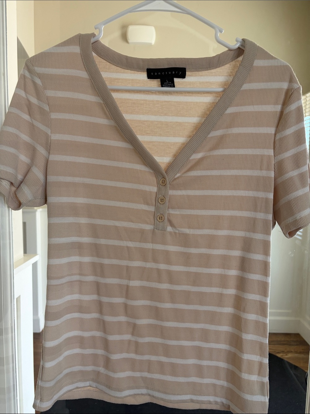 Sanctuary Beige & White Striped V-Neck Short Sleeve Top